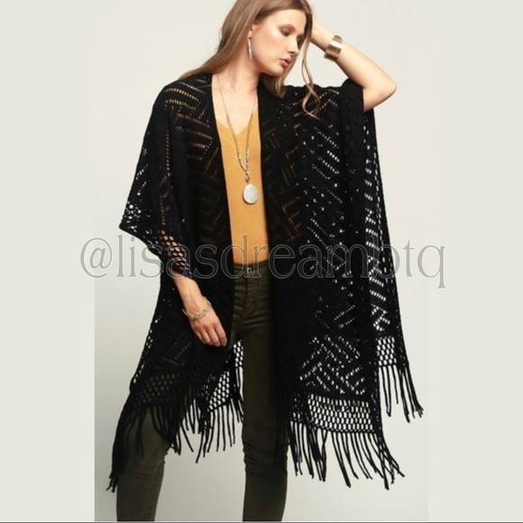 LDB Accessories - Black Long Ruana with Fringe